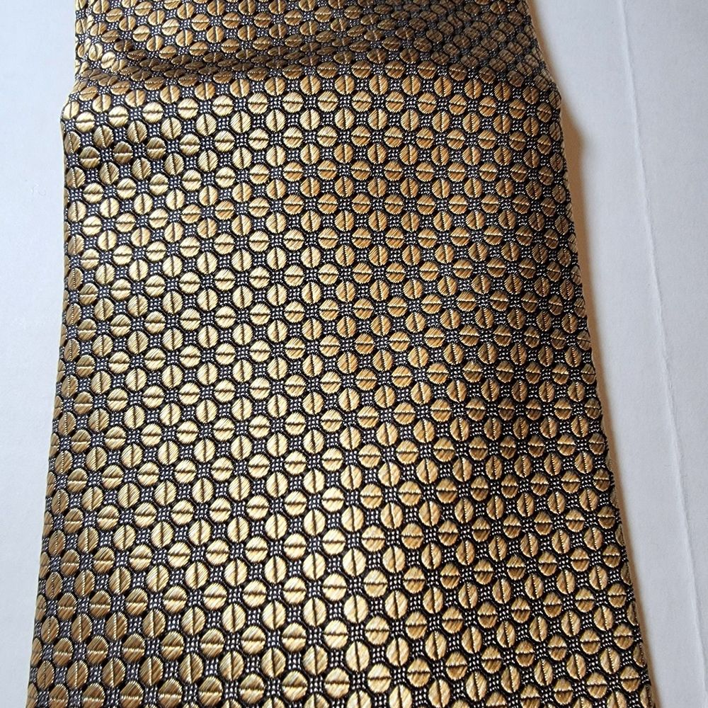 Kenneth Cole NY Tie Gold Tiny Circles - 100% Imported Silk
